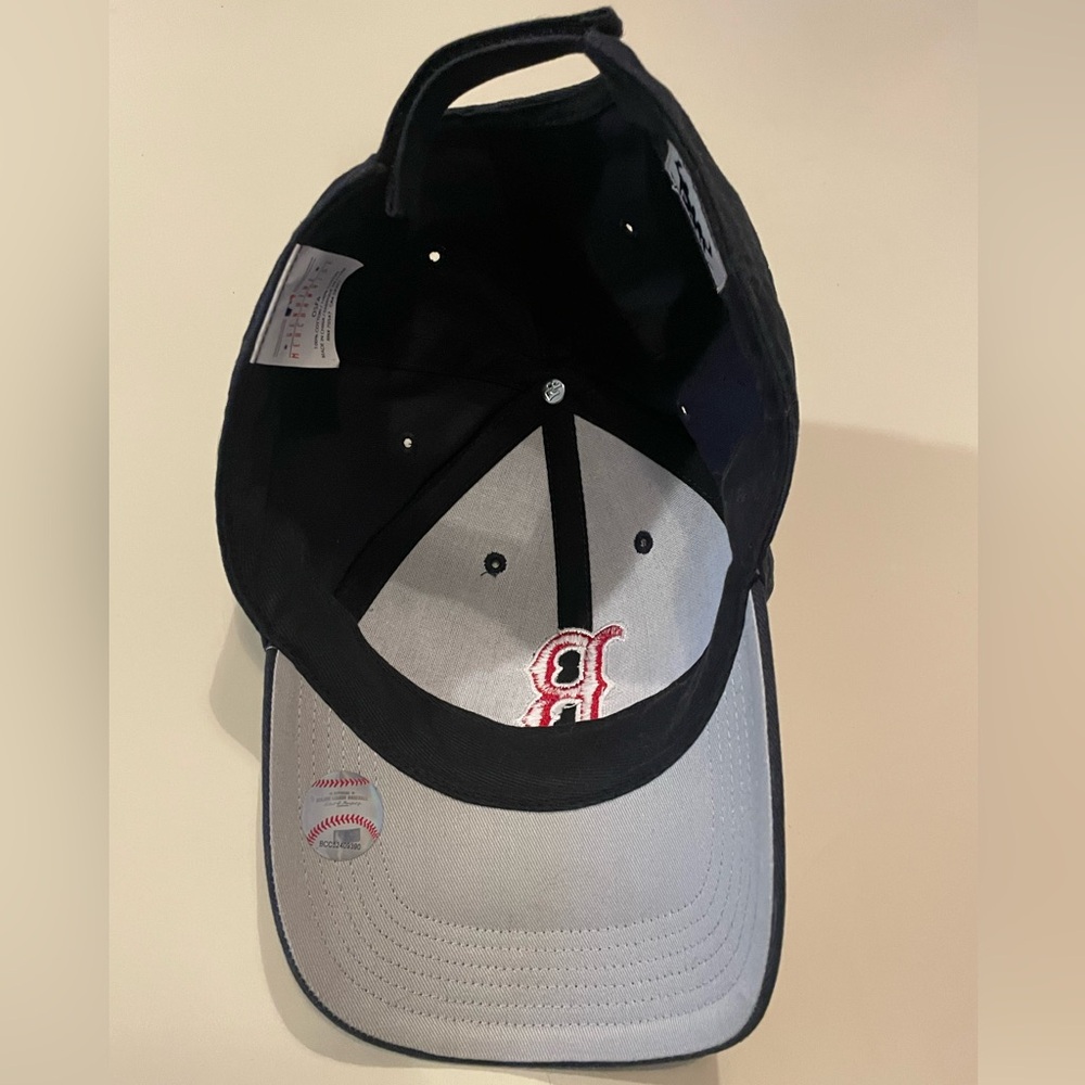 Boston Red Sox Baseball Cap - Picture 3 of 5